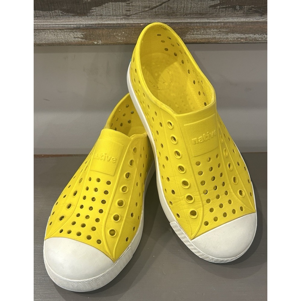Native Jefferson Kids Shoes Yellow & White Slip-On Size C13 Waterproof